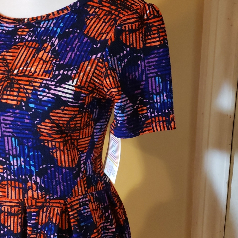 LulaRoe- Amelia Dress Size Small - Picture 2 of 10